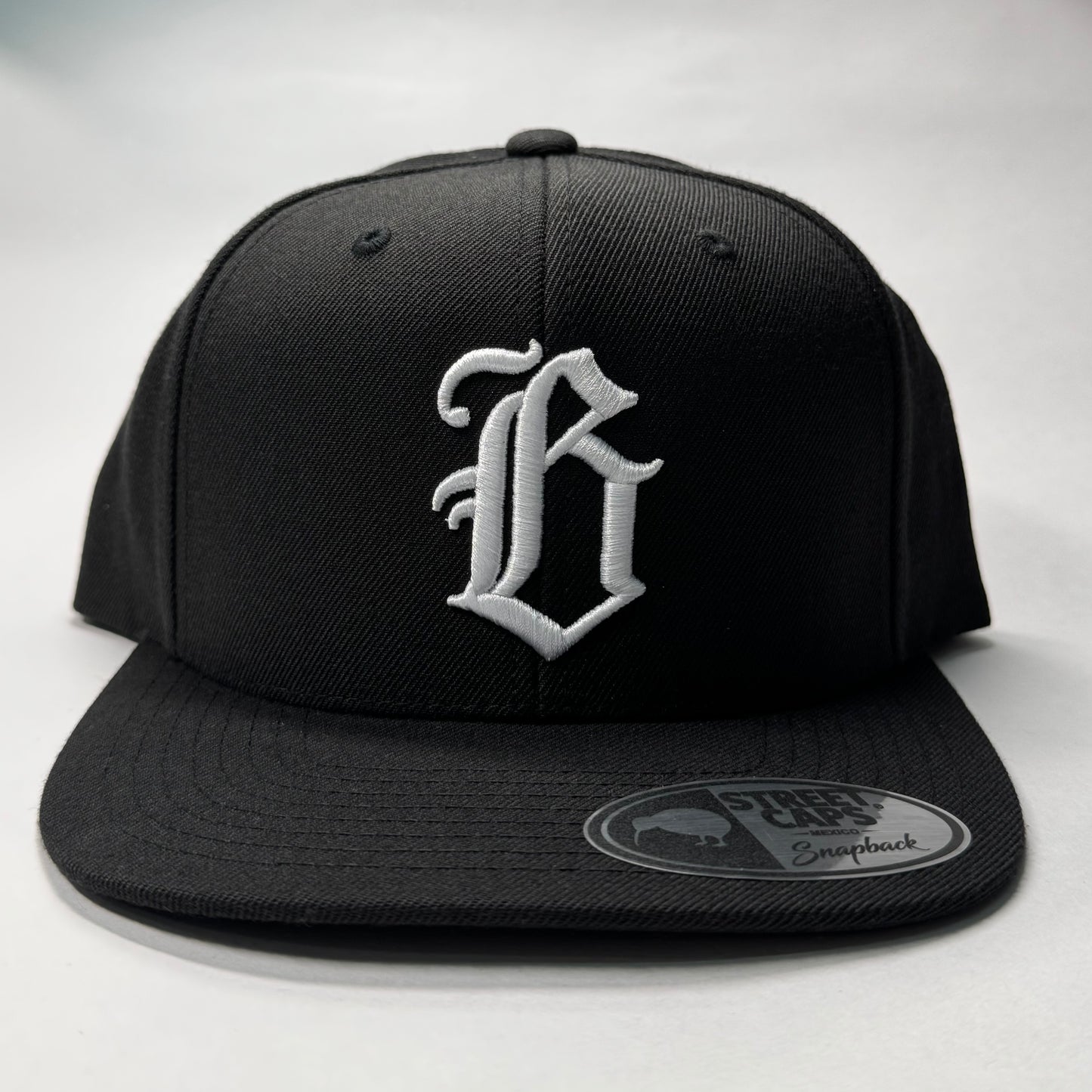 B logo Snapback